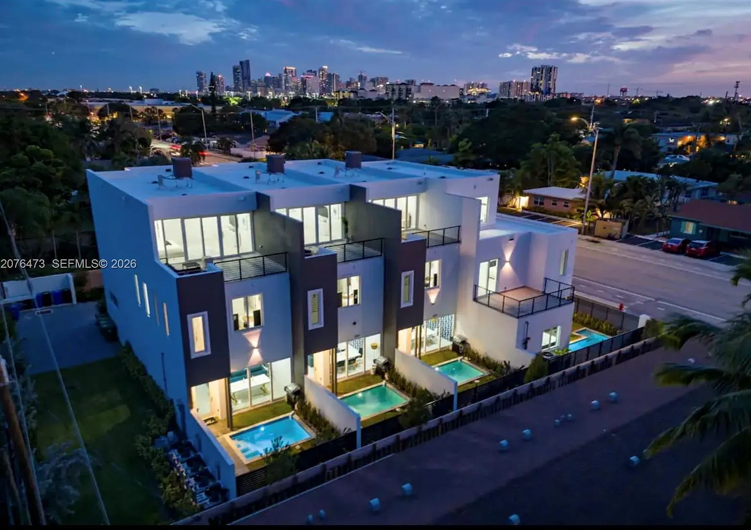 4 bed, 4.0 bath, 2405 sqft, $7,150 — Photo 1