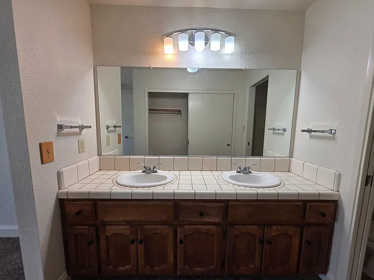 1109 E Orangeburg Ave #16 — Photo 23