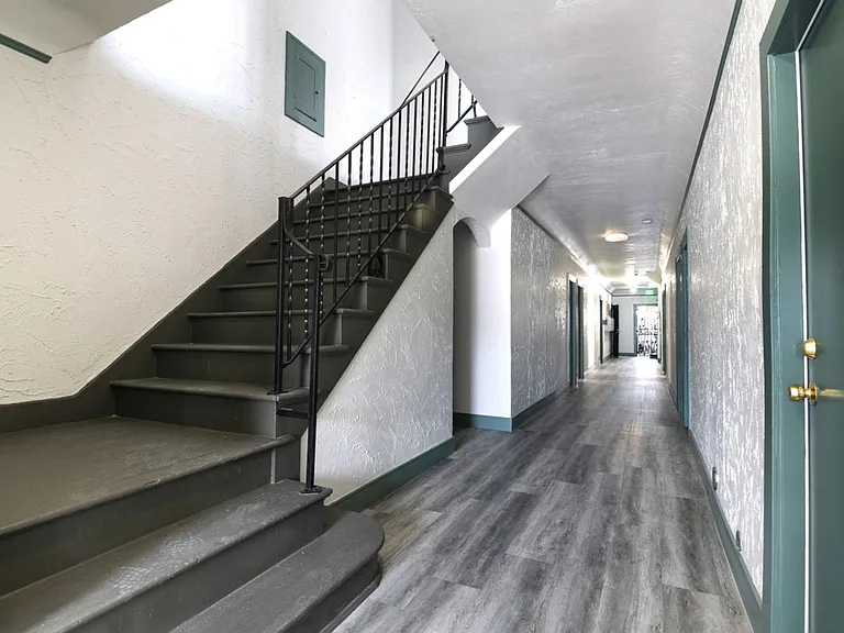 27th Street Studios and One Bedrooms — Photo 10