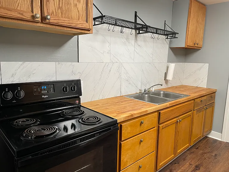 13 Dean St #13 — Photo 4