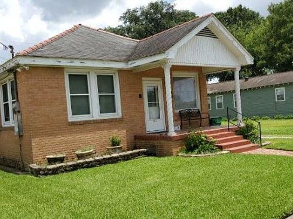 3rd image of 3823 Johnson St