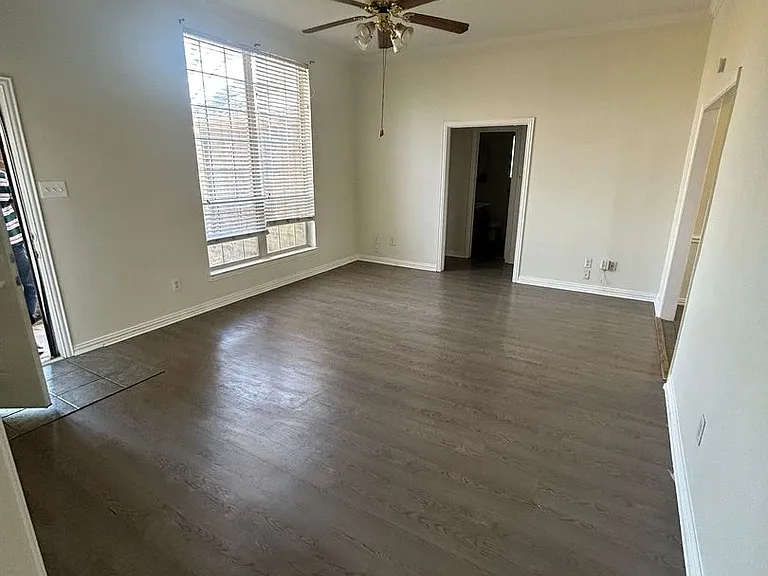 1001 Brookhaven Dr — Photo 7