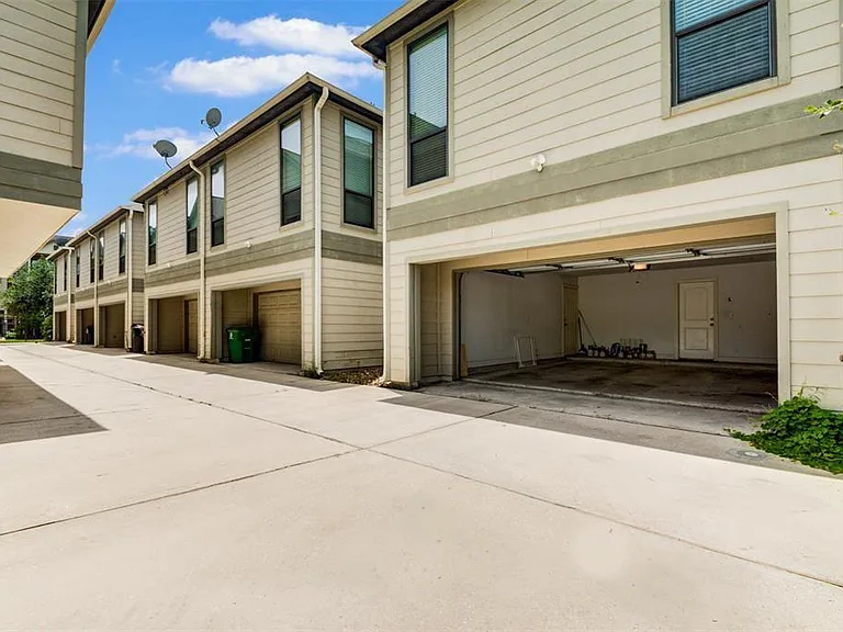 1507 Paige St — Photo 33