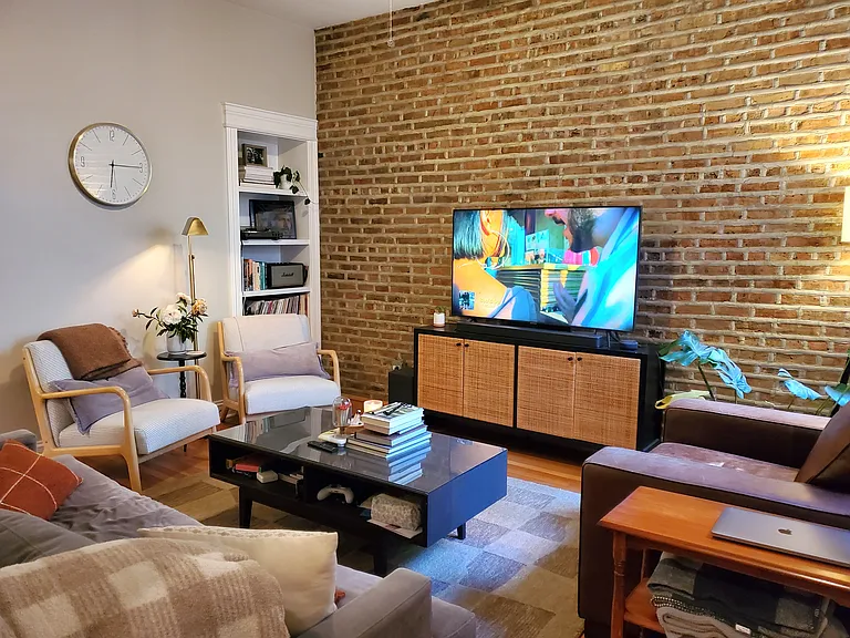 1260 W Carmen Ave #1 — Photo 2