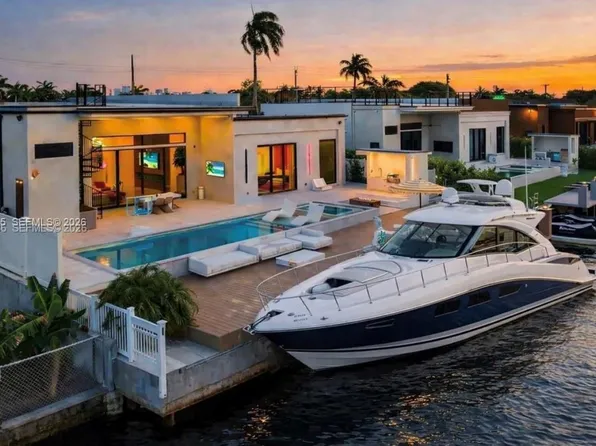 2225 NE 19th St, Fort Lauderdale, FL 33305