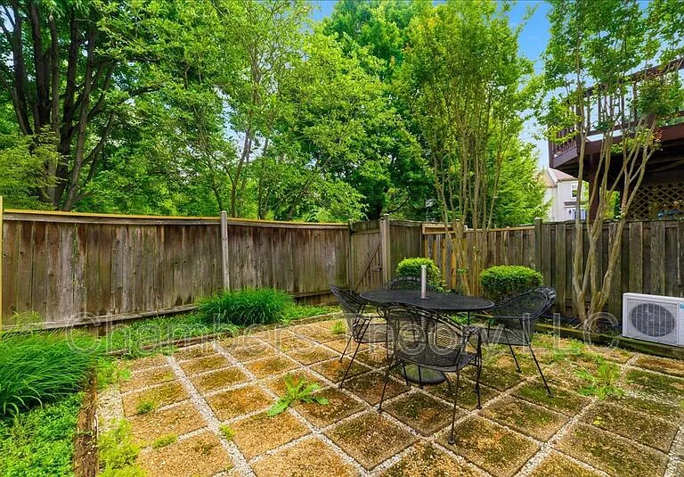 12328 Quiet Hollow Ct — Photo 29