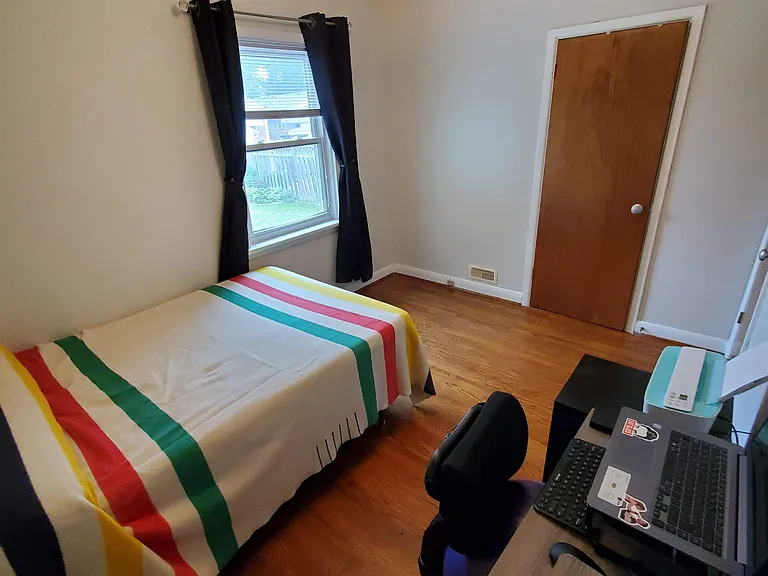 412 Mountainview Dr #MAIN FLOOR — Photo 11