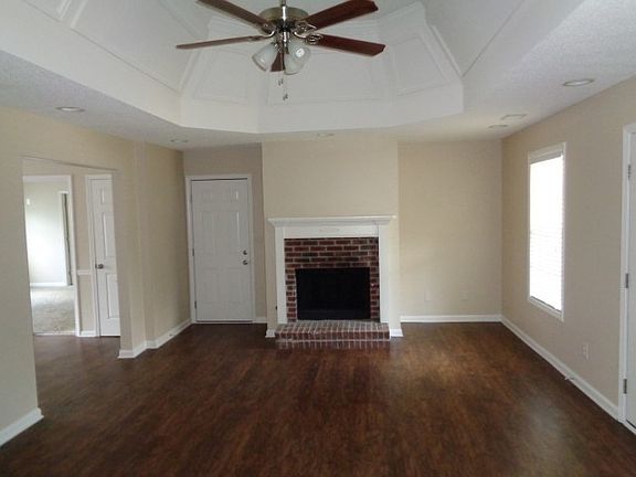 2nd image of 404 Waverly Forest Ct