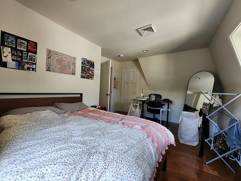 4104 Spruce St #7 — Photo 2