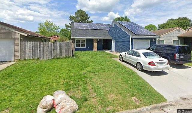1st image of 3412 Daffodil Cres