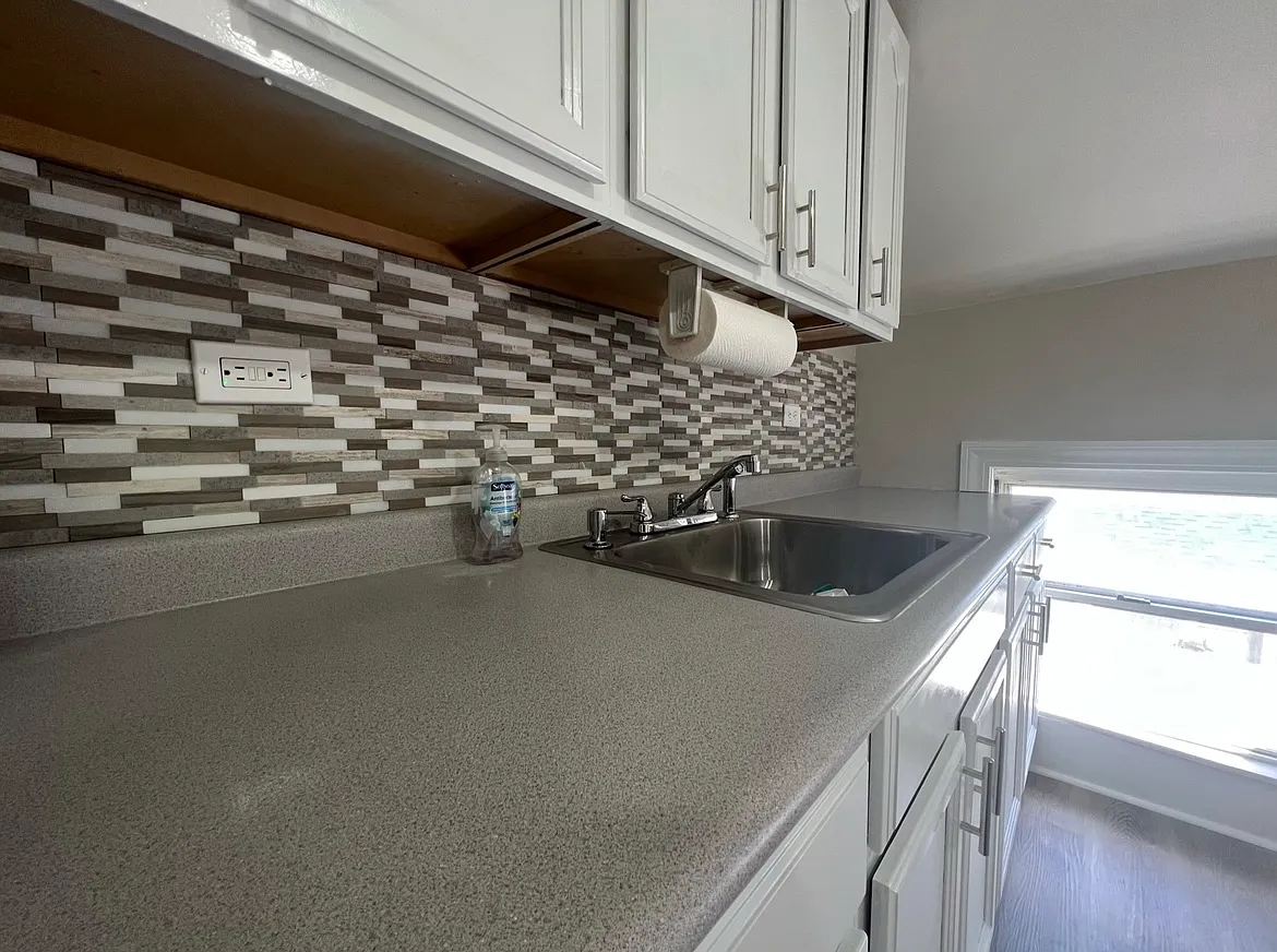 250 Barnes St — Photo 4