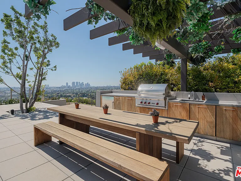9040 W Sunset Blvd #1001 — Photo 27