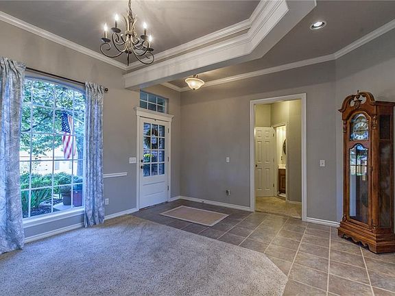 4th image of 15812 Sheffield Blvd