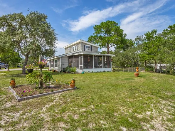 127 Alabama St, Carrabelle, FL 32322