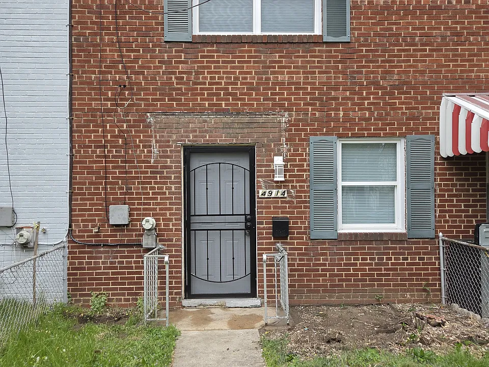 4914 Minnesota Ave NE #1