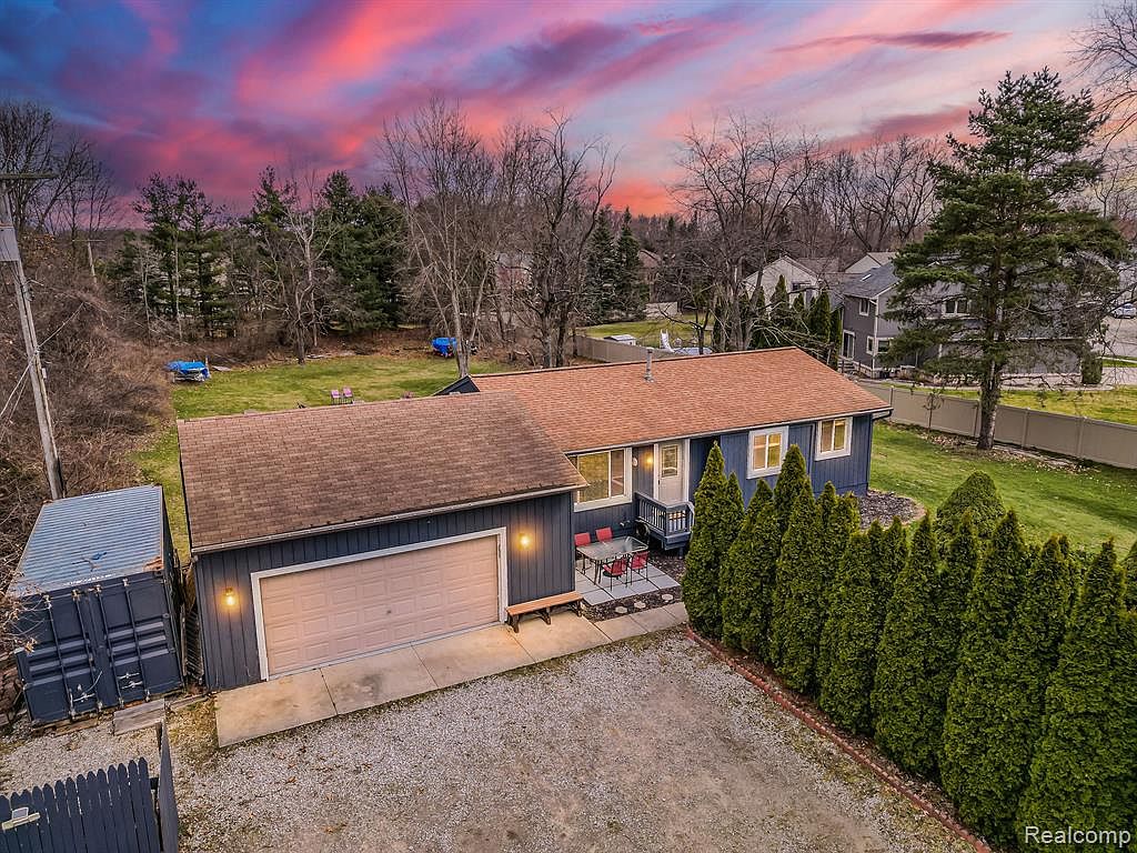 2430 Potter Rd, Wixom, MI 48393 Zillow