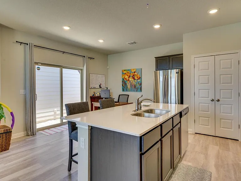 7702 Dylan Dr — Photo 9