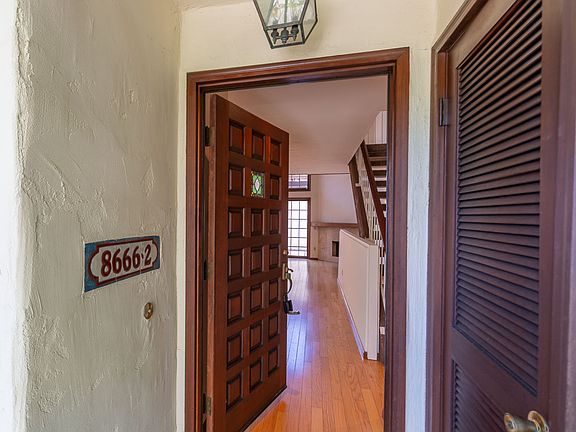 2nd image of 8666 Villa La Jolla Dr Unit 2