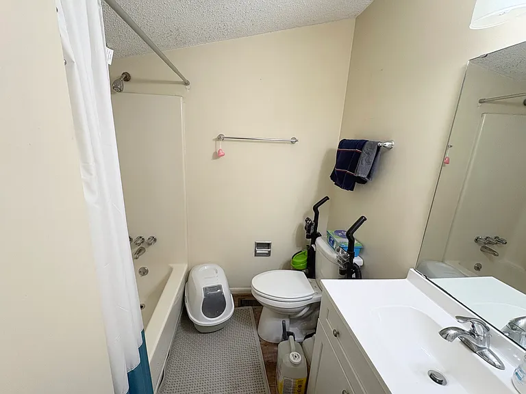 154 W Braxton Foushee St — Photo 5