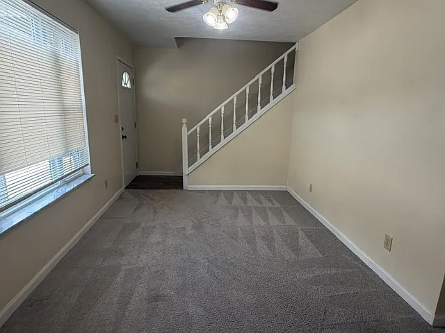 Sleepy Hollow Townhomes — Photo 51