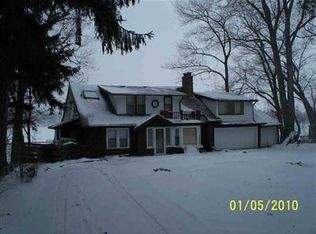 4260 S Shore St, Waterford, MI 48328