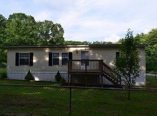 282 Carlos Dr, Mount Hope, WV 25880