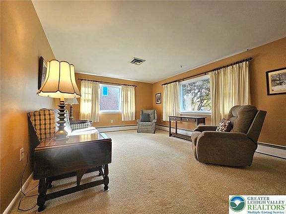 4th image of 1015 Detweiler Ave