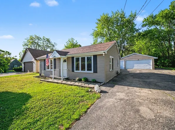 2701 Carmel Blvd, Zion, IL 60099