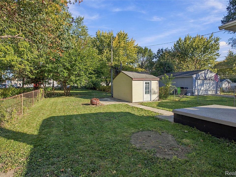 19039 Colorado St, photo 13
