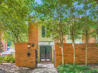 54 Willow Gln, Sandy Springs, GA