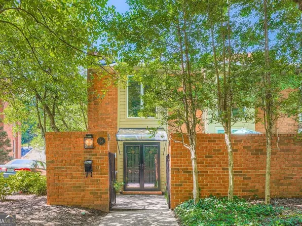 54 Willow Gln, Sandy Springs, GA 30342