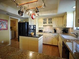3rd image of 1415 Bay Hill Dr