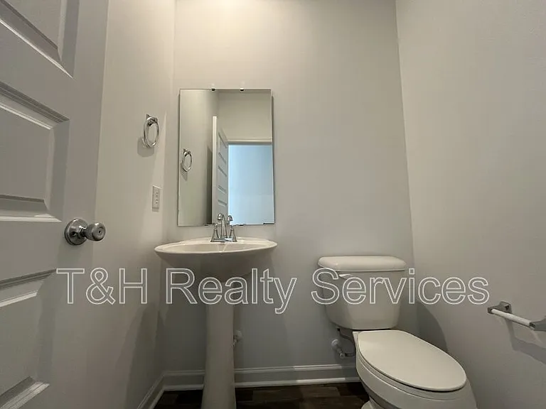 4801 Summerfield Dr — Photo 38