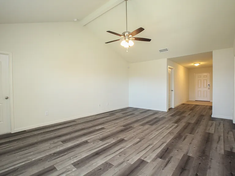 1325 Englemann Dr — Photo 12