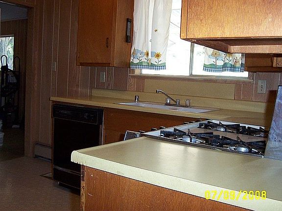 kitchen facing river