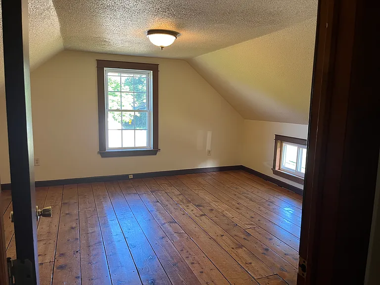2996 Hebron Ave — Photo 6