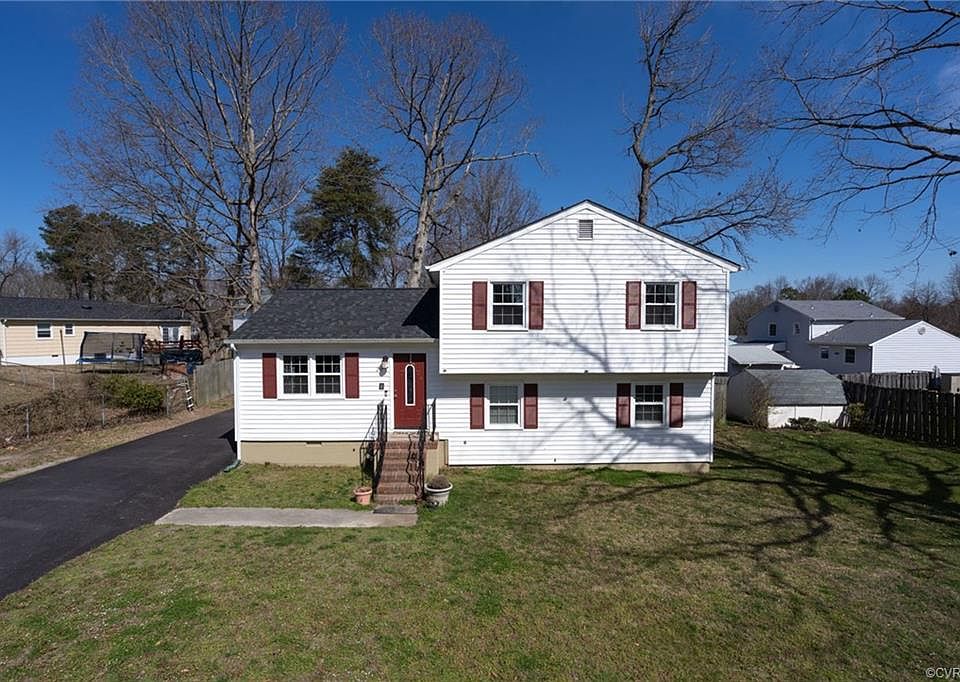 1st image of 203 Bull Run Dr
