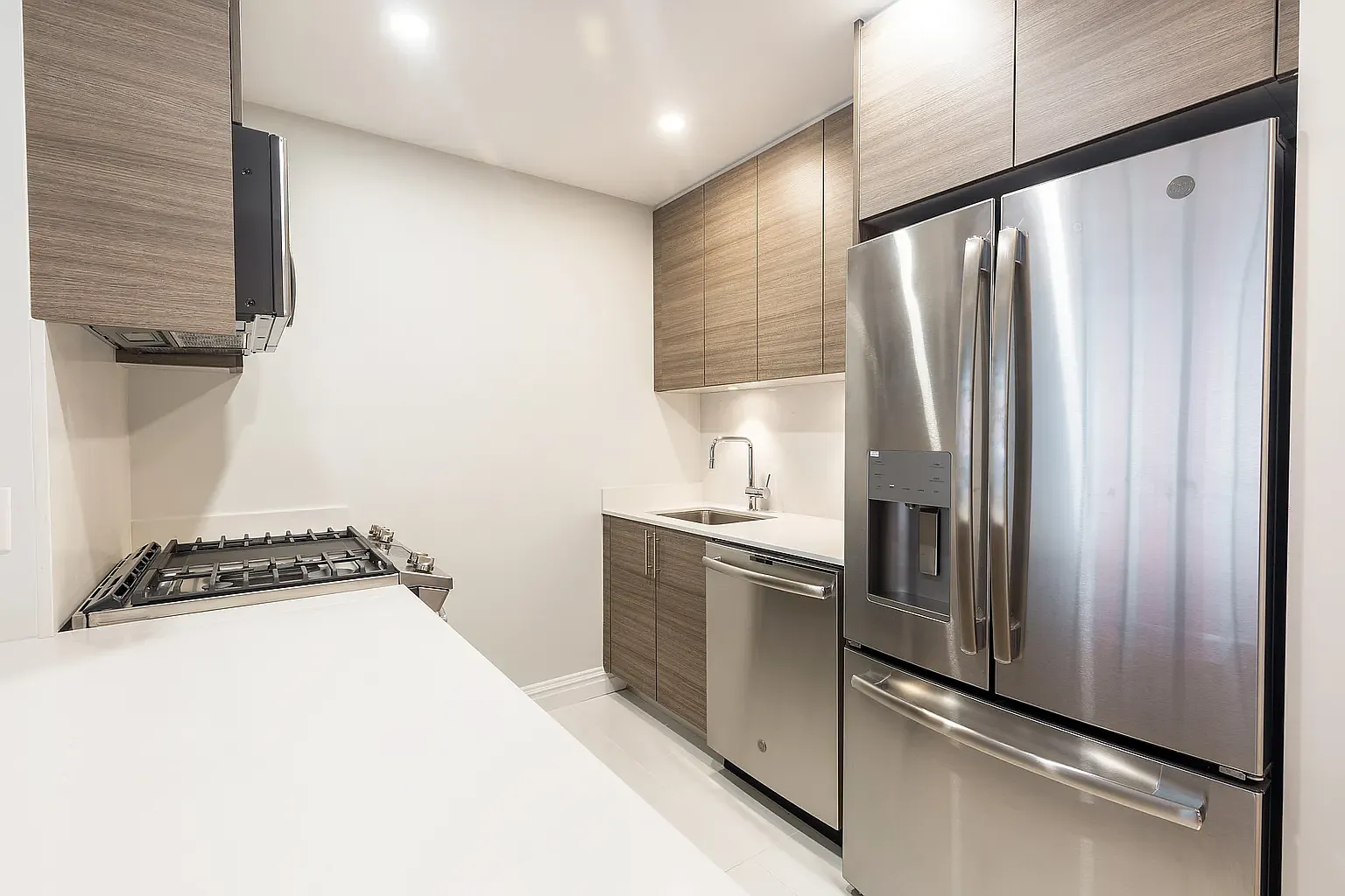 235 West 48th Street — Photo 2