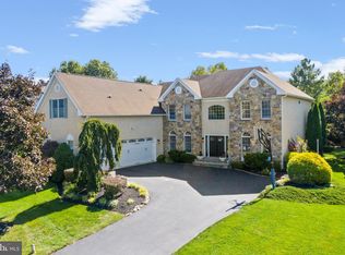 2067 Saint Andrews Dr, Berwyn, PA 19312