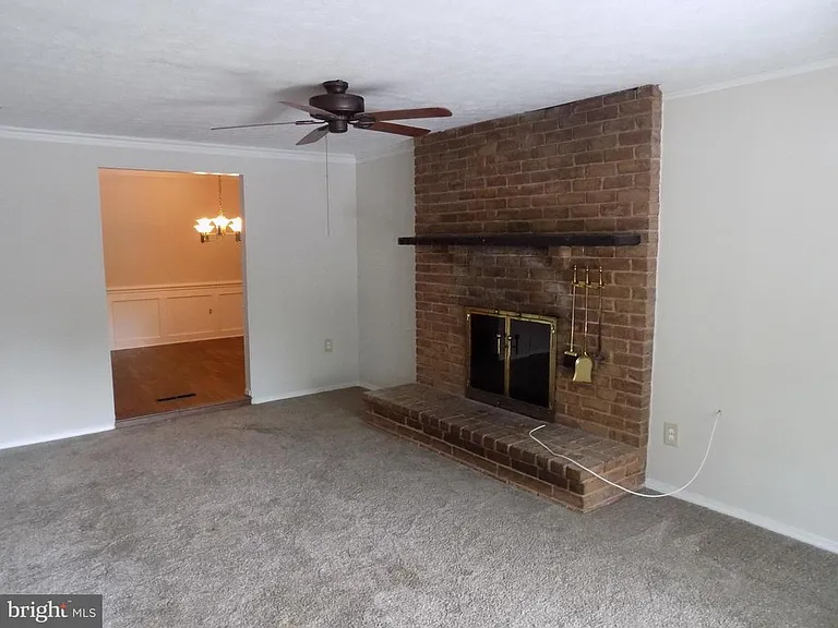 702 Towne Center Dr — Photo 21