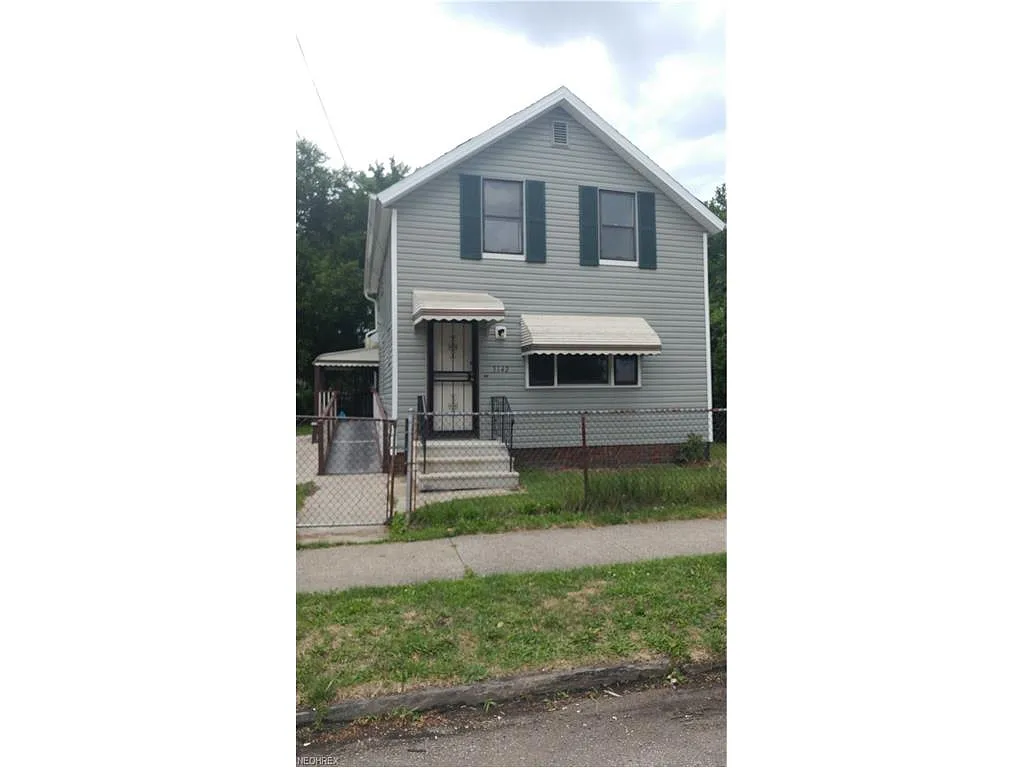 3142 W 31st St photo 1