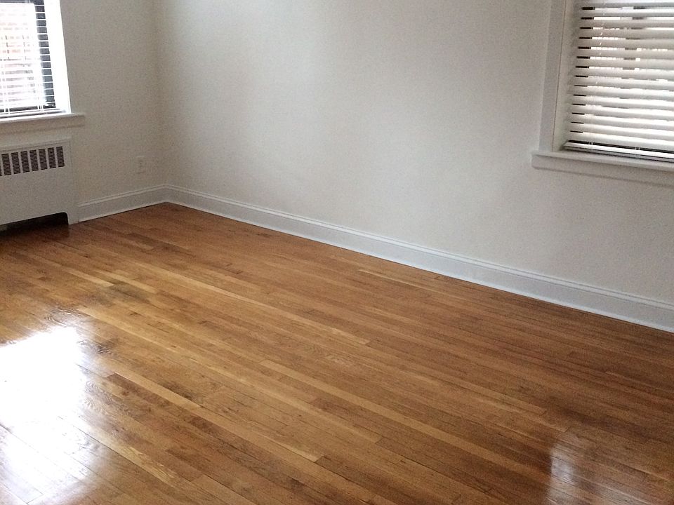 2nd image of 13849 Barclay Ave #6th