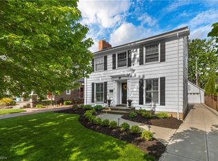 242 Arundel Rd, Rocky River, OH 44116