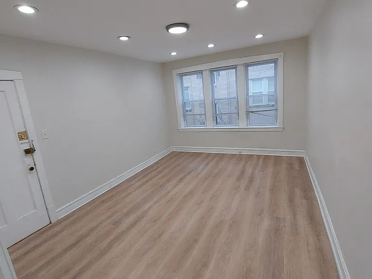 3414 W Foster Ave #3B — Photo 9