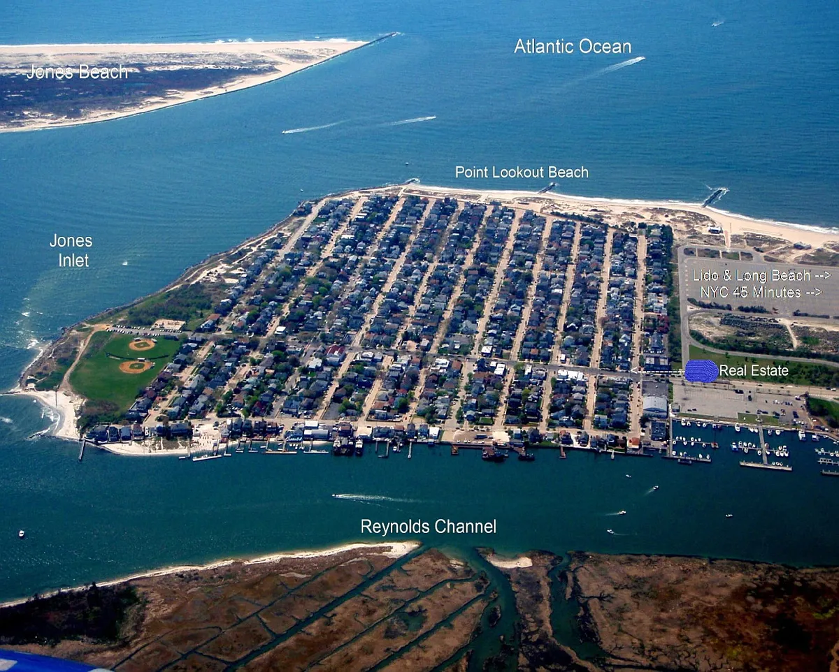 Point Lookout Aerial Photo - 78 Inwood Ave
