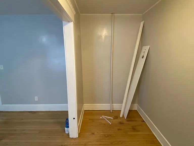 100 Howe Street — Photo 50