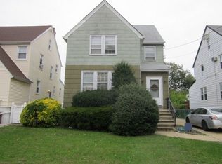 119 Munro Blvd, Valley Stream, NY 11581