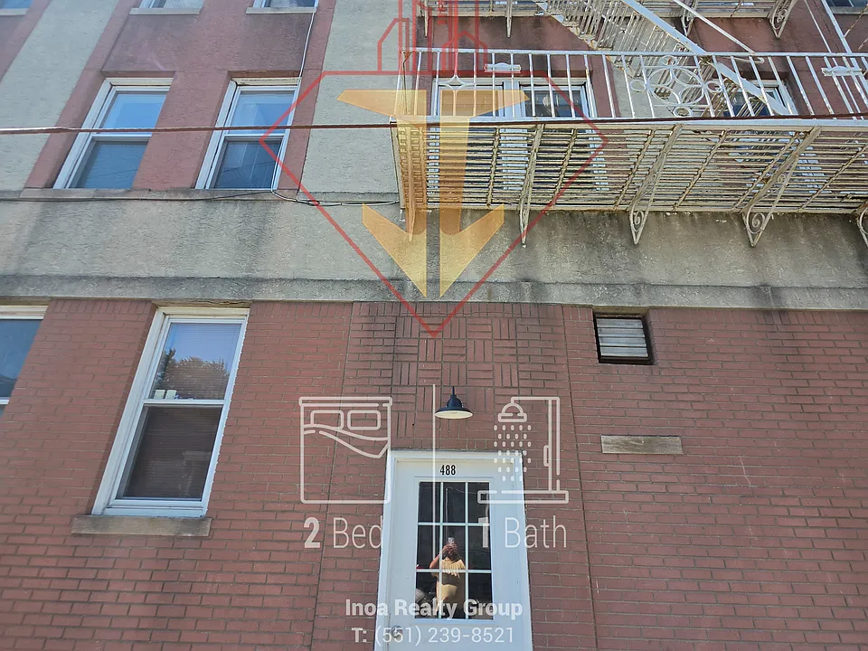488 Kennedy Blvd #8
