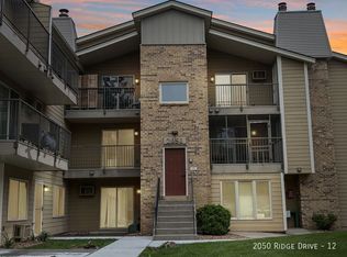 2050 Ridge Dr APT 12, Saint Louis Park, MN 55416