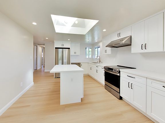 4th image of 6647 Normandy Dr